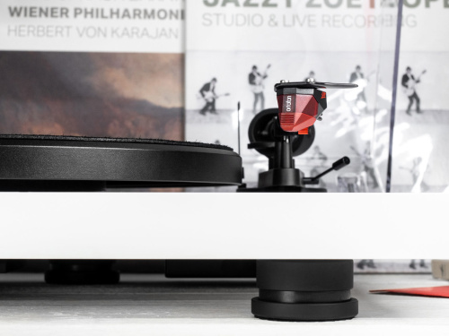 Pro-Ject Debut Carbon EVO 2M-Red Satin White фото 8
